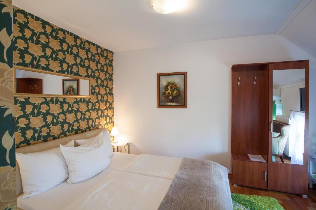 Vila Rosa Vukovar Bed and Breakfast Εξωτερικό φωτογραφία