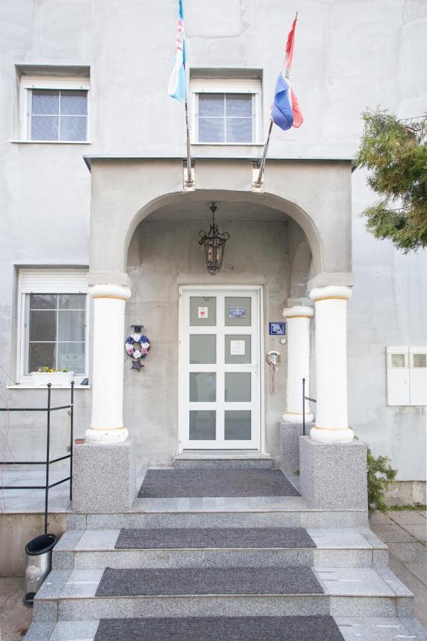 Vila Rosa Vukovar Bed and Breakfast Εξωτερικό φωτογραφία